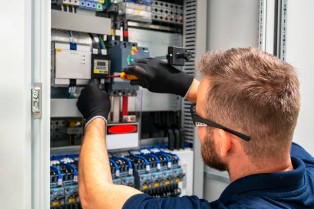 Best Licensed Electrician  in Saegertown, PA